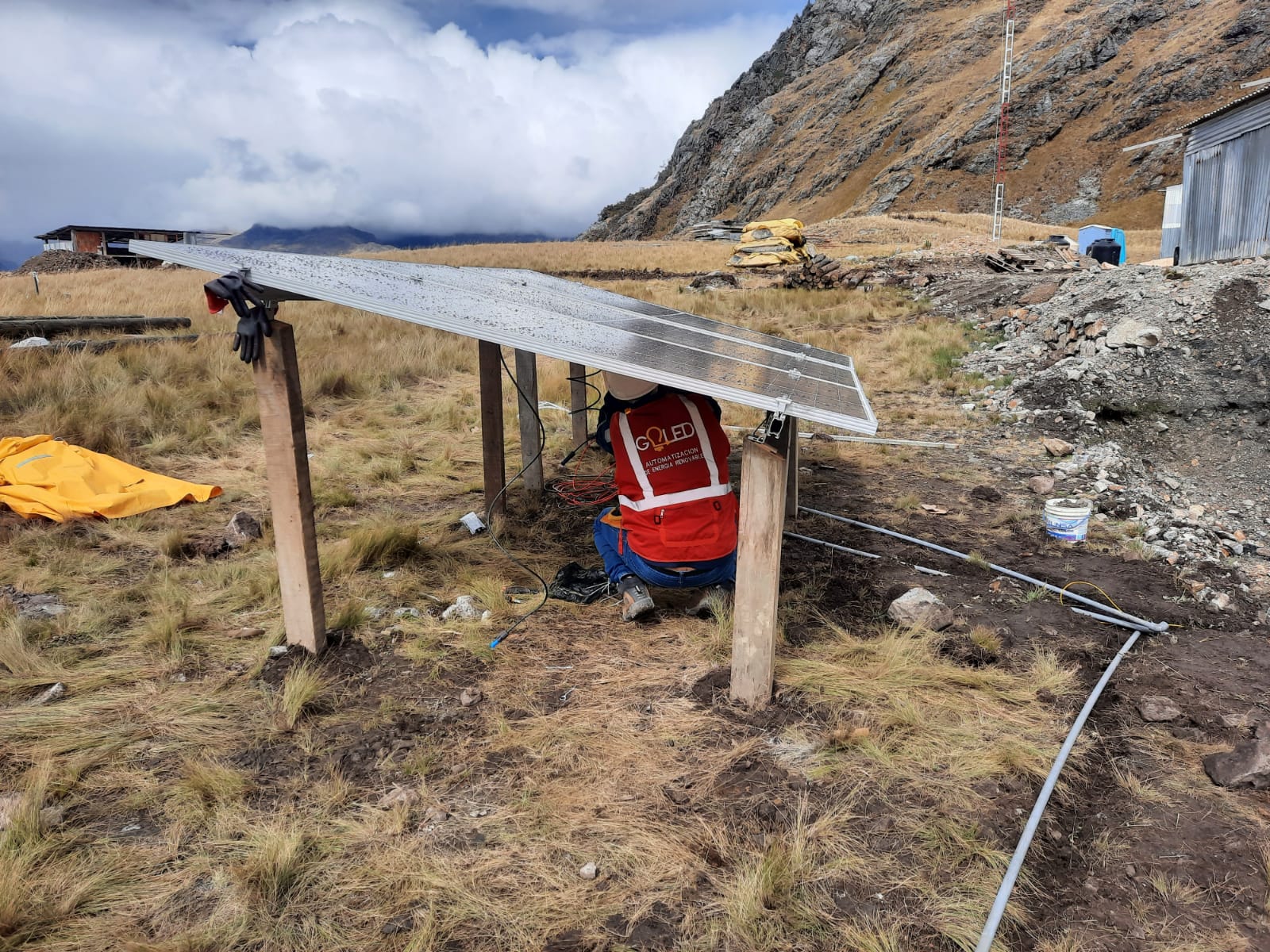 Kit Solar Para Una Casa Goled Peru Productos Y Servicios De